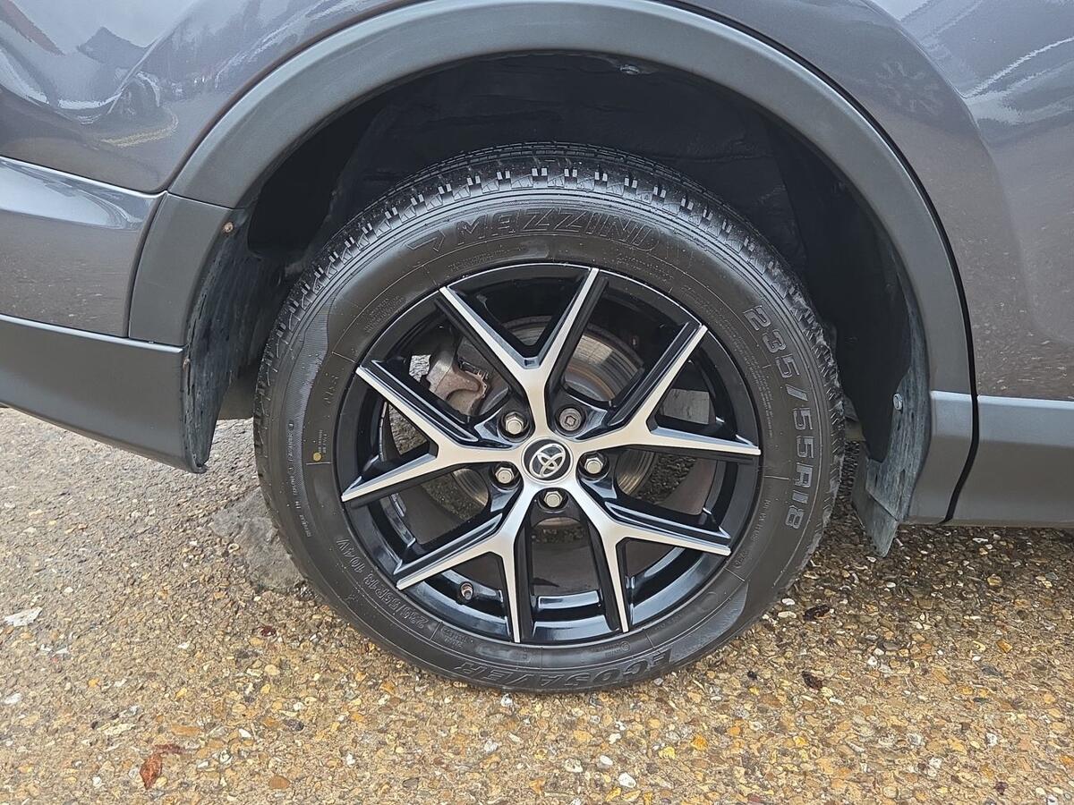 Used Toyota RAV4 2017 for sale - 76856286: Photo 15