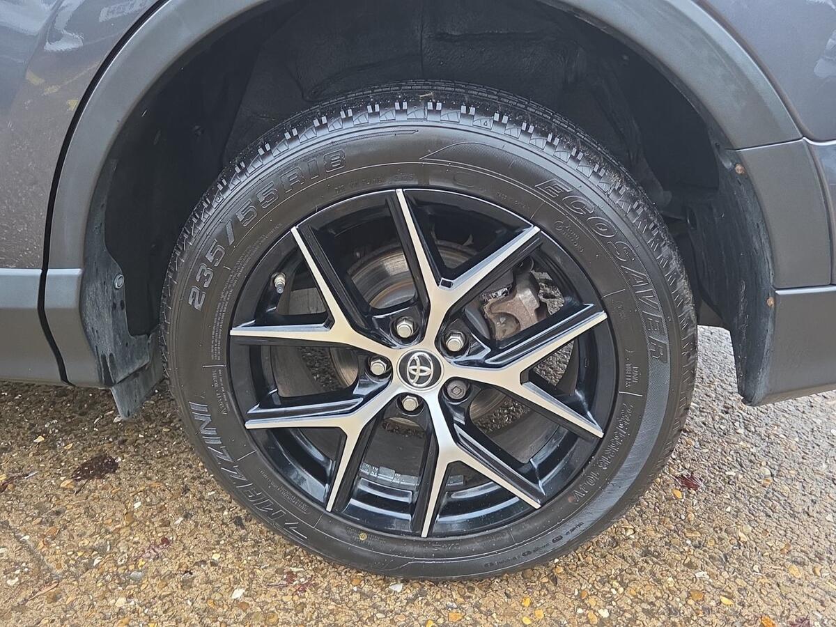 Used Toyota RAV4 2017 for sale - 76856286: Photo 16