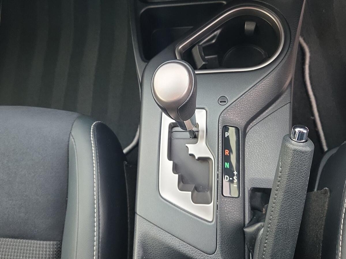 Used Toyota RAV4 2017 for sale - 76856286: Photo 18