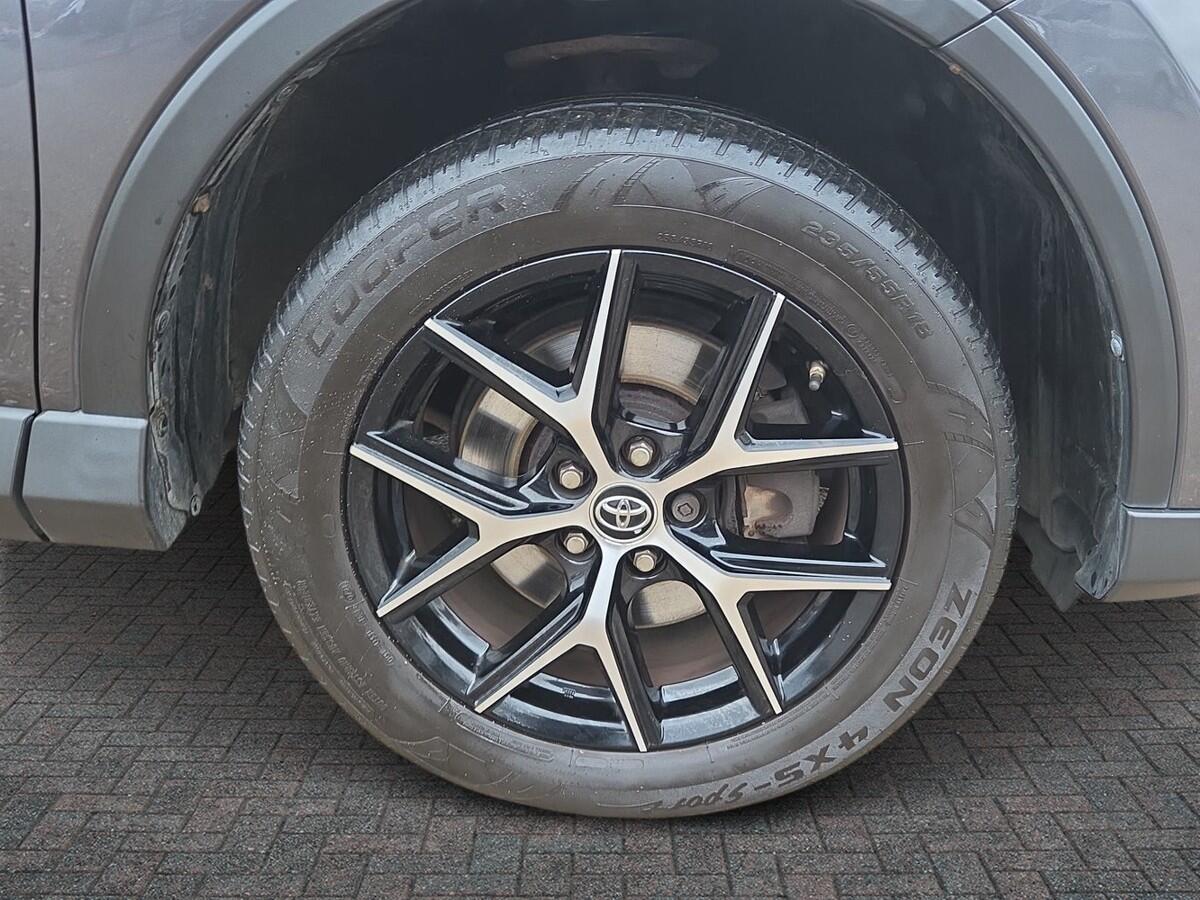 Used Toyota RAV4 2017 for sale - 76856286: Photo 6