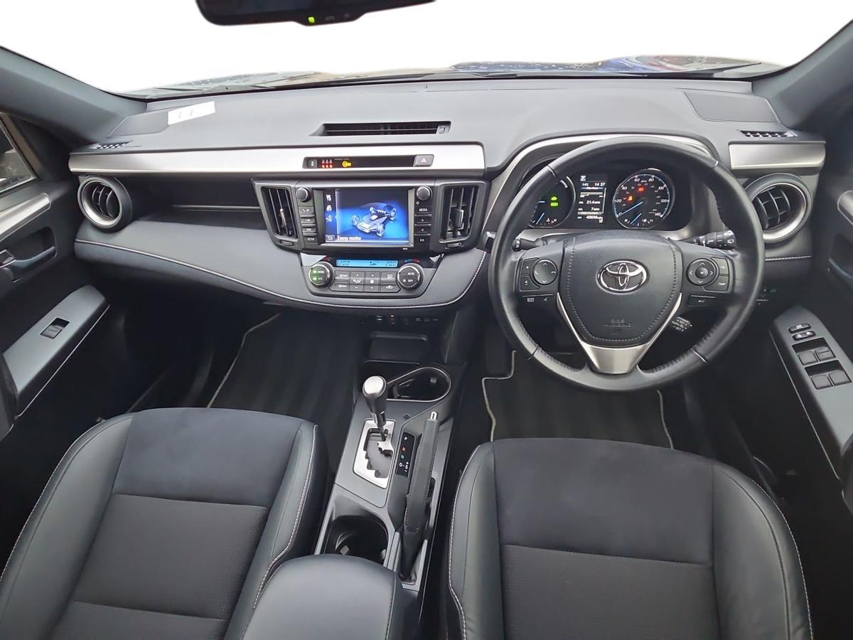 Used Toyota RAV4 2017 for sale - 76856286: Photo 8