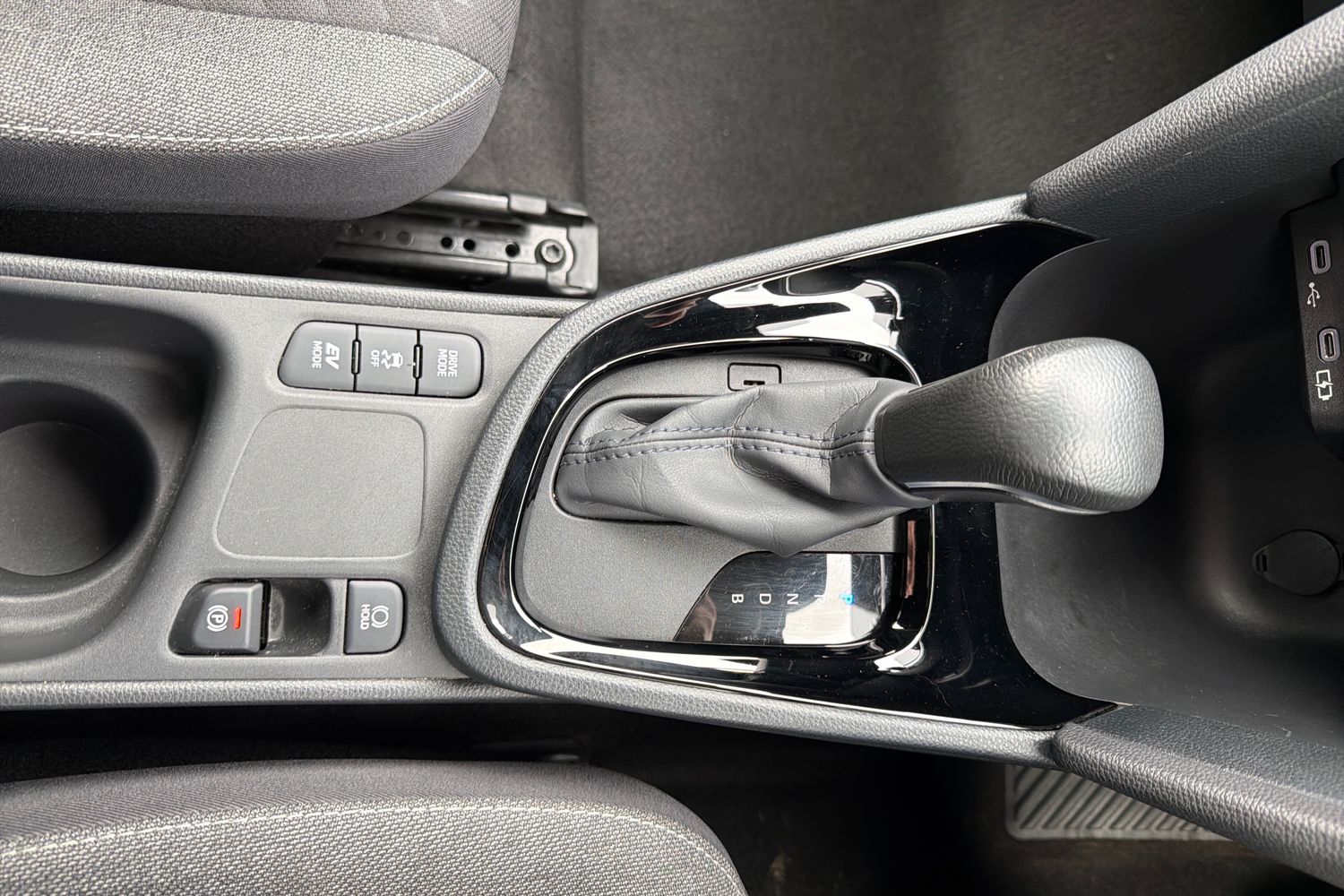 Used Toyota Yaris Cross 2024 for sale - 77884817: Photo 17