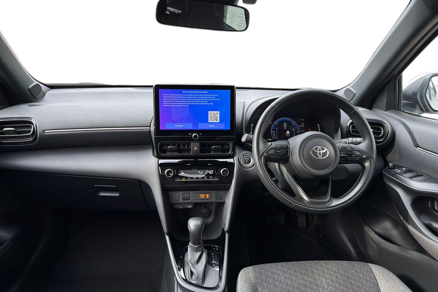 Used Toyota Yaris Cross 2024 for sale - 77884817: Photo 8
