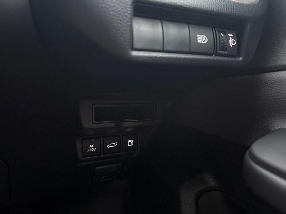 Used Toyota Prius 2024 for sale - 76716802: Photo 15