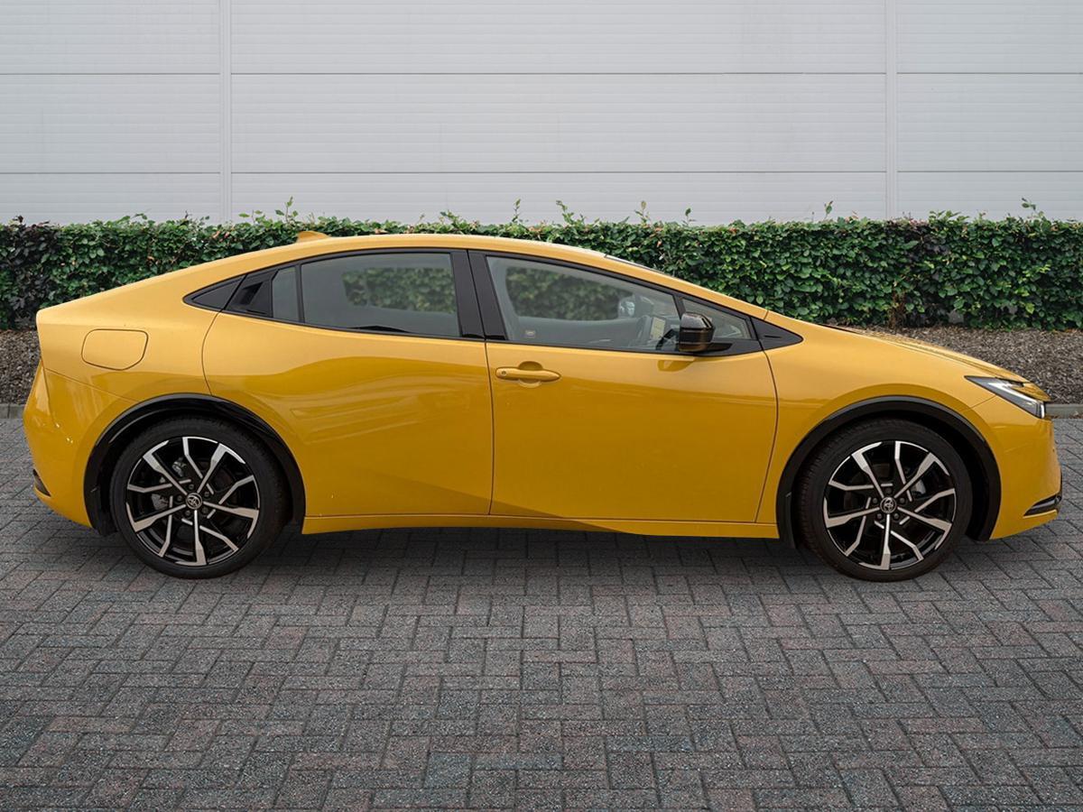 Used Toyota Prius 2024 for sale - 76716802: Photo 5