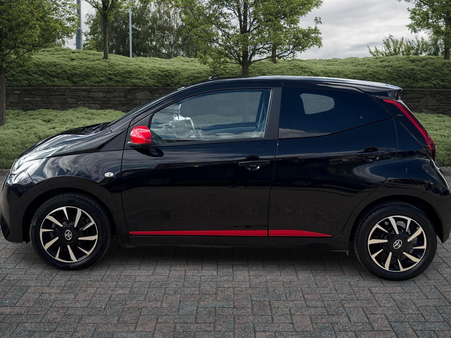 Used Toyota AYGO 2021 for sale - 76837612: Photo 17