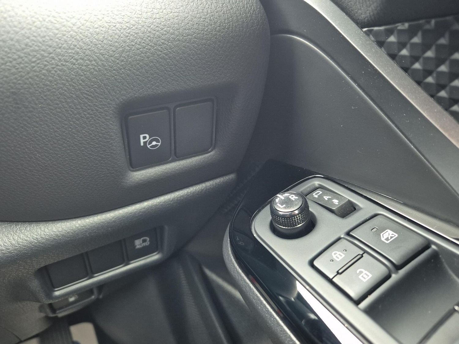 Used Toyota C-HR 2023 for sale - 76139691: Photo 20