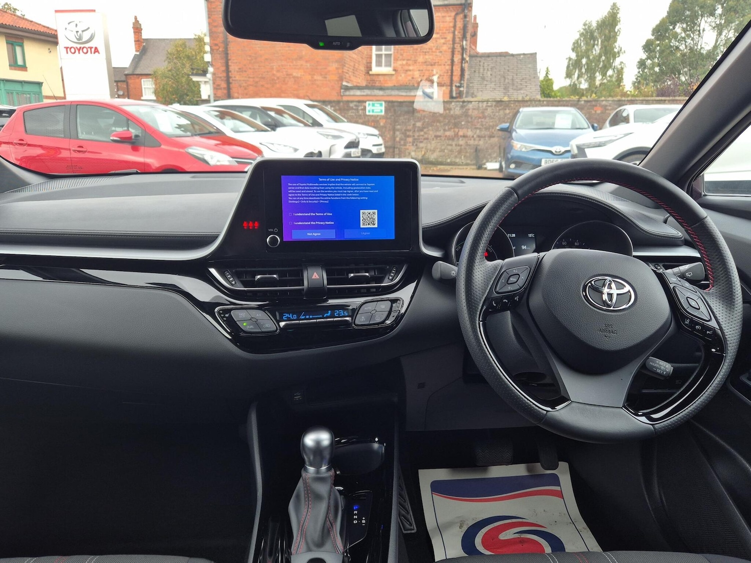 Used Toyota C-HR 2023 for sale - 76139691: Photo 5