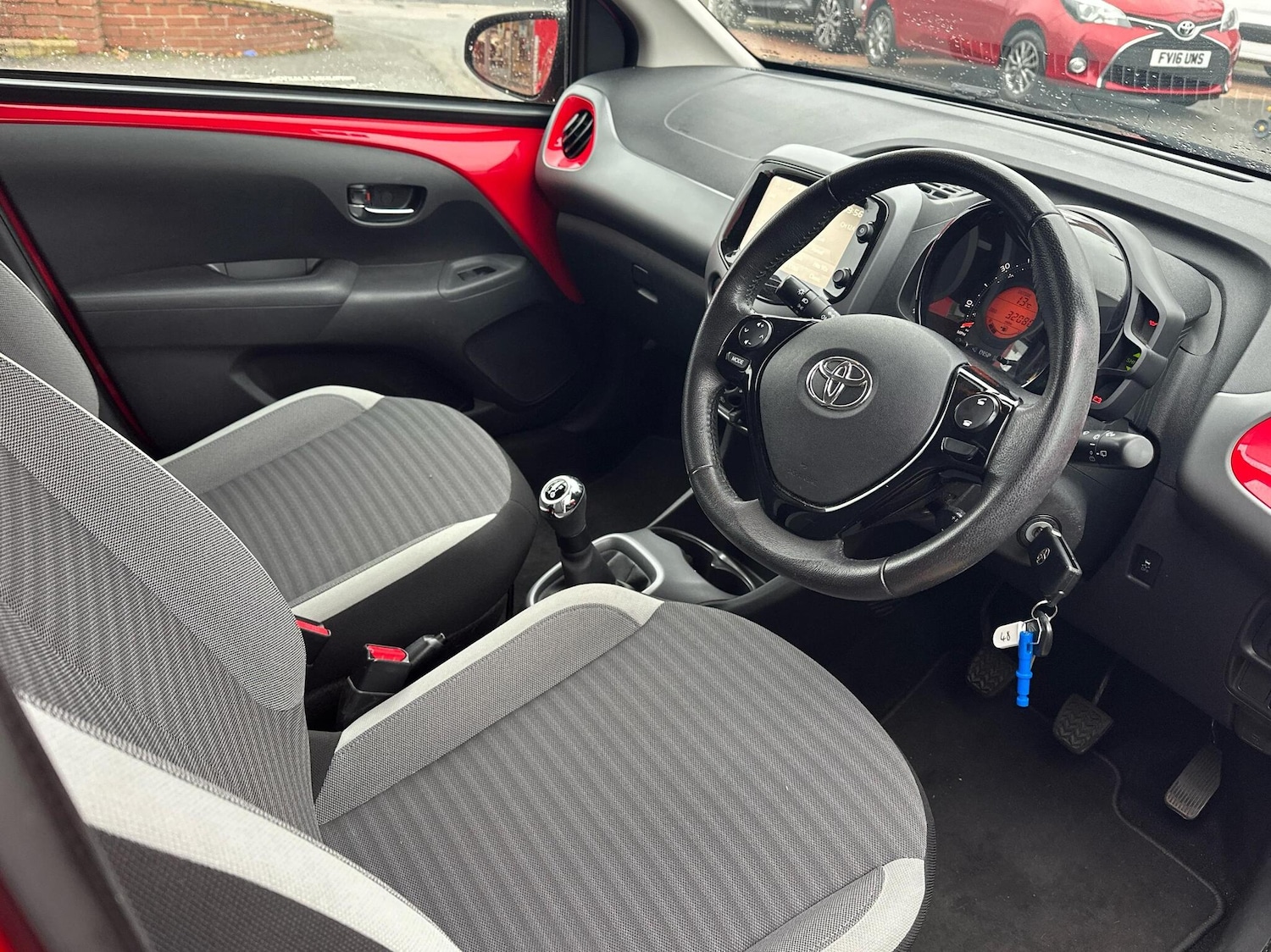 Used Toyota AYGO 2018 for sale - 76086093: Photo 11