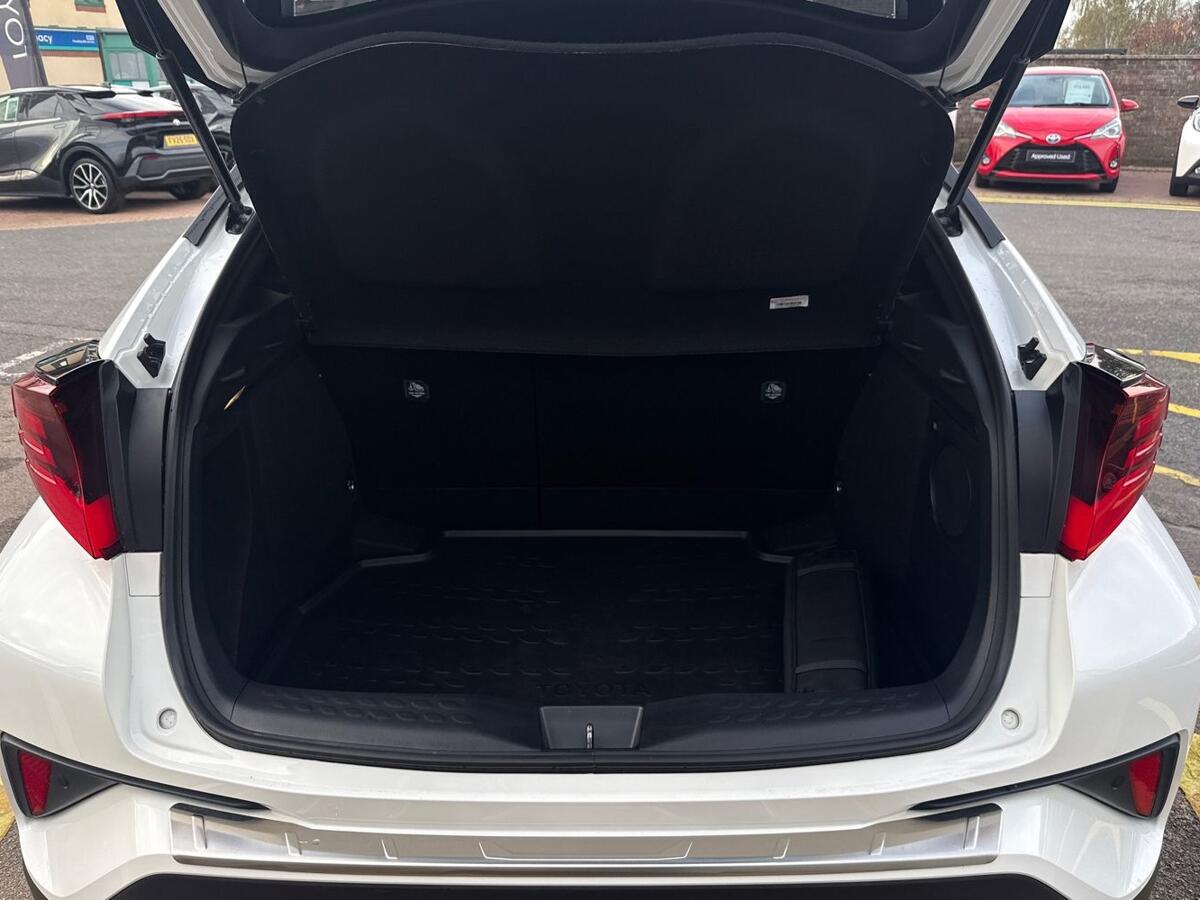 Used Toyota C-HR 2022 for sale - 76635361: Photo 10