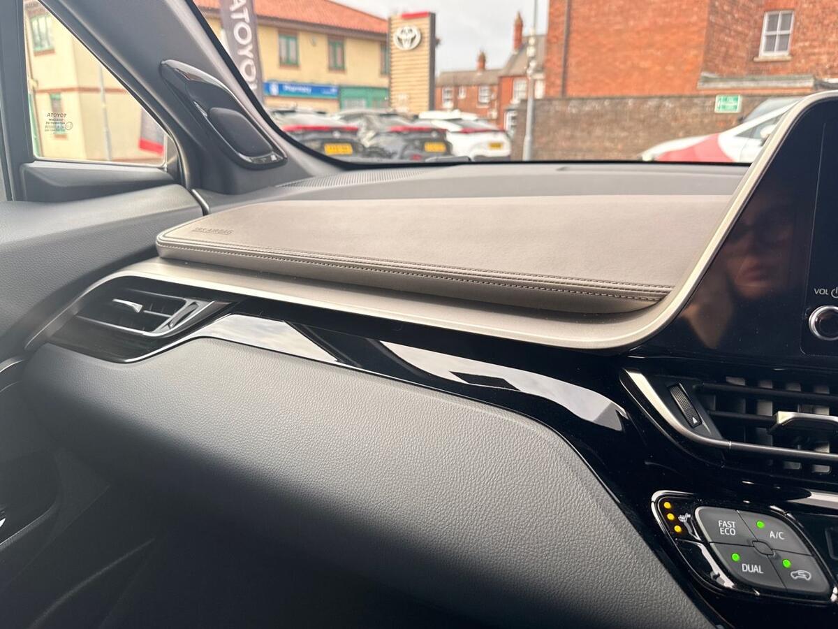 Used Toyota C-HR 2022 for sale - 76635361: Photo 26