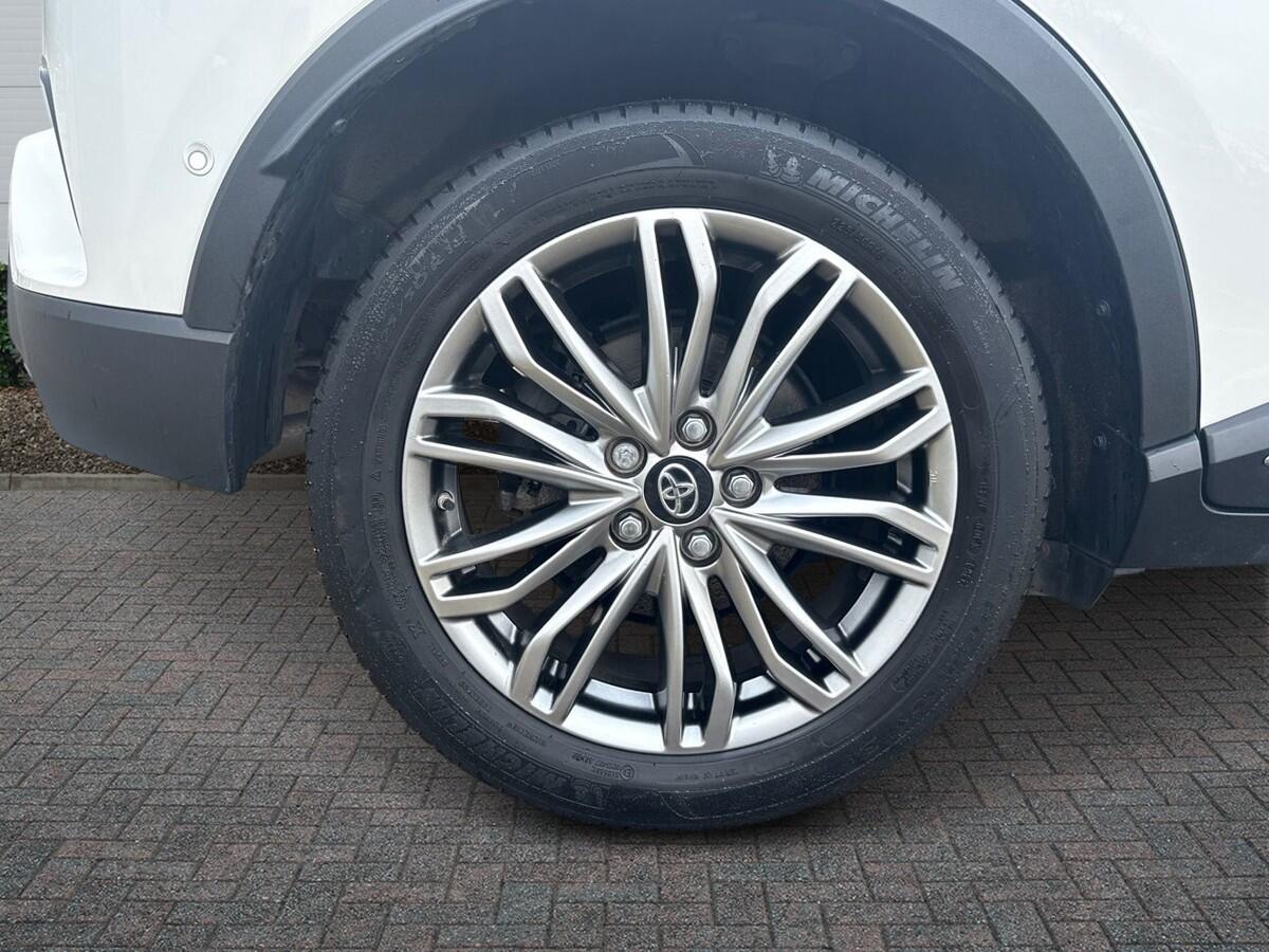 Used Toyota C-HR 2022 for sale - 76635361: Photo 6