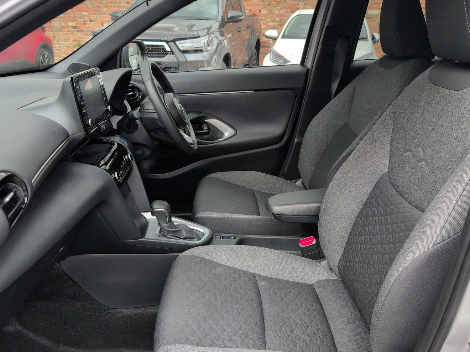 Used Toyota Yaris Cross 2023 for sale - 76434202: Photo 10