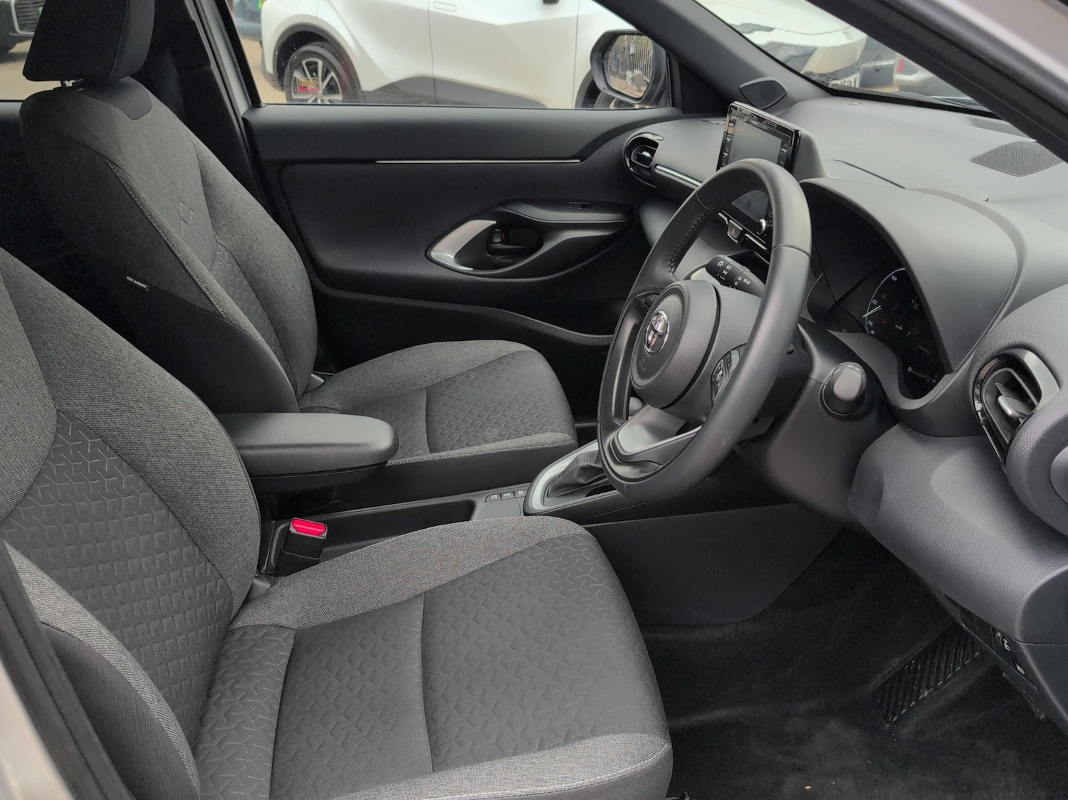 Used Toyota Yaris Cross 2023 for sale - 76434202: Photo 11