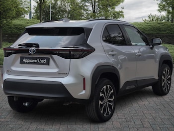 Used Toyota Yaris Cross 2023 for sale - 76434202: Photo