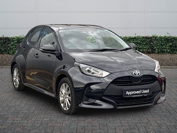 Used Toyota Yaris 2024 for sale - 78463403: Photo