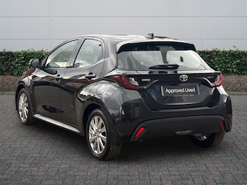 Used Toyota Yaris 2024 for sale - 78463403: Photo