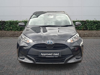 Used Toyota Yaris 2024 for sale - 78463403: Photo