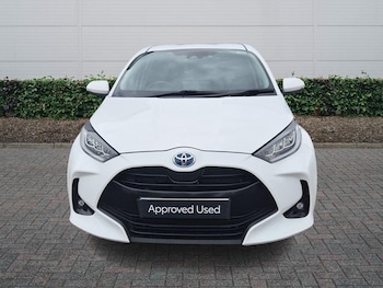Used Toyota Yaris 2023 for sale - 78463421: Photo