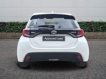 Used Toyota Yaris 2023 for sale - 78463421: Photo