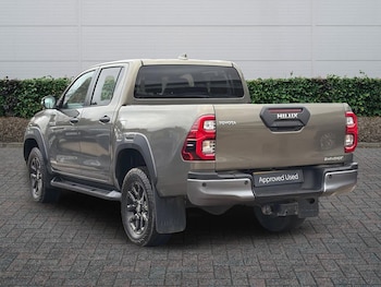 Used Toyota Hilux 2025 for sale - 77785673: Photo