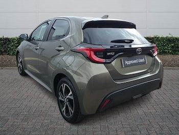 Used Toyota Yaris 2024 for sale - 79688872: Photo