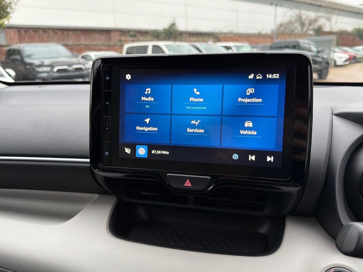 Used Toyota Yaris 2023 for sale - 77124611: Photo 11