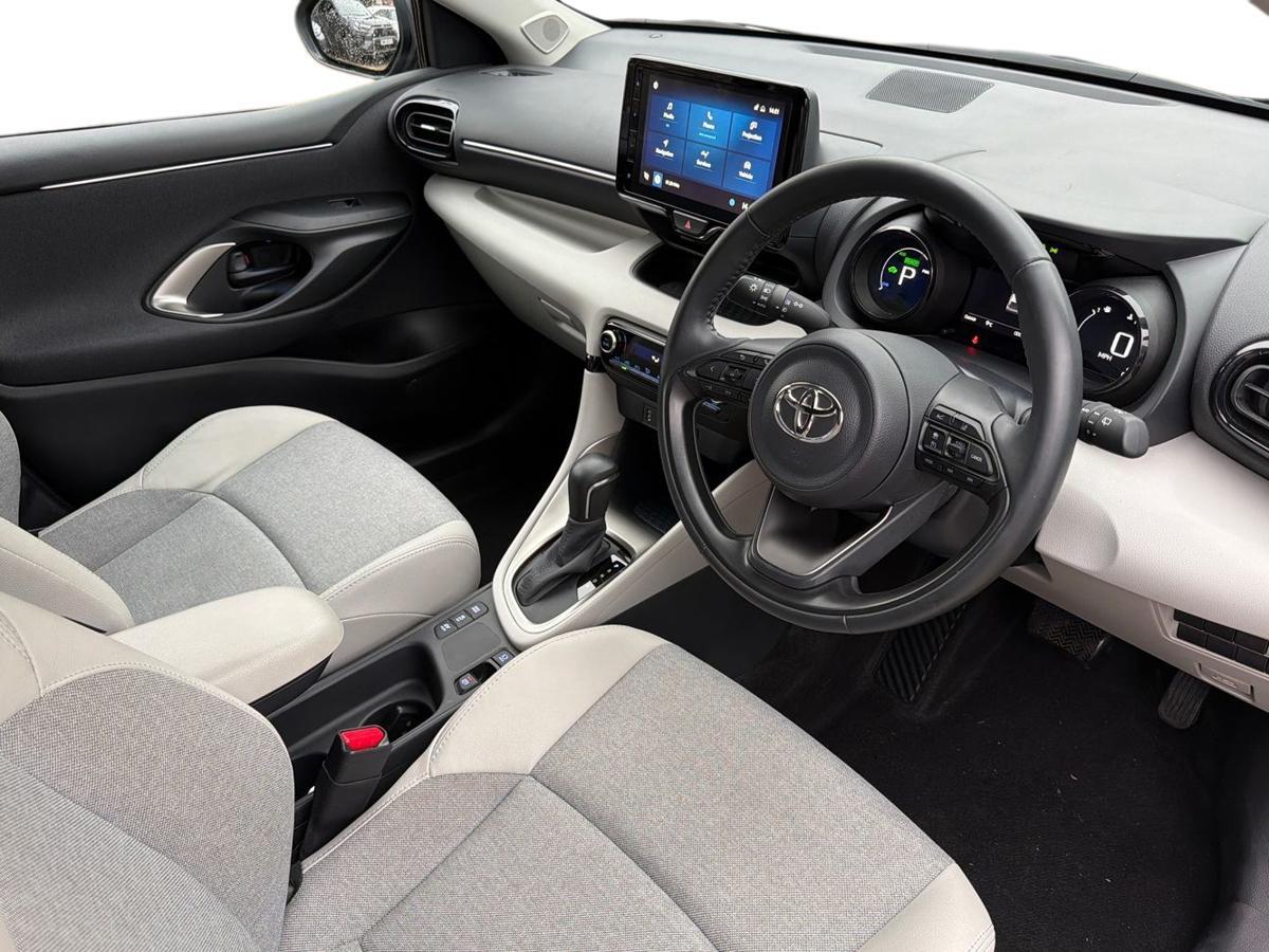 Used Toyota Yaris 2023 for sale - 77124611: Photo 12