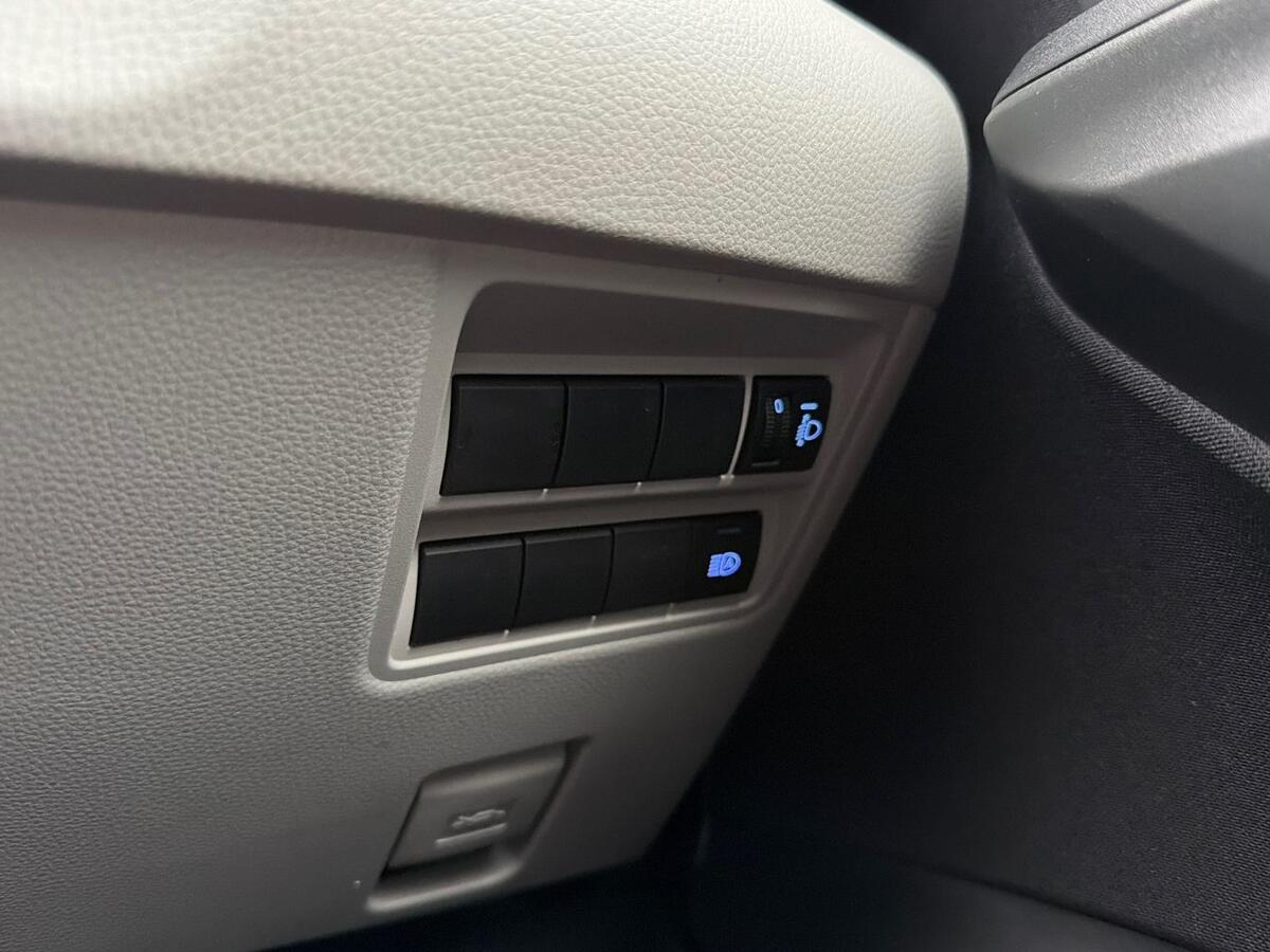 Used Toyota Yaris 2023 for sale - 77124611: Photo 18