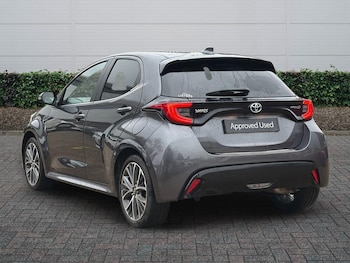 Used Toyota Yaris 2023 for sale - 77124611: Photo