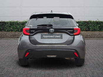 Used Toyota Yaris 2023 for sale - 77124611: Photo