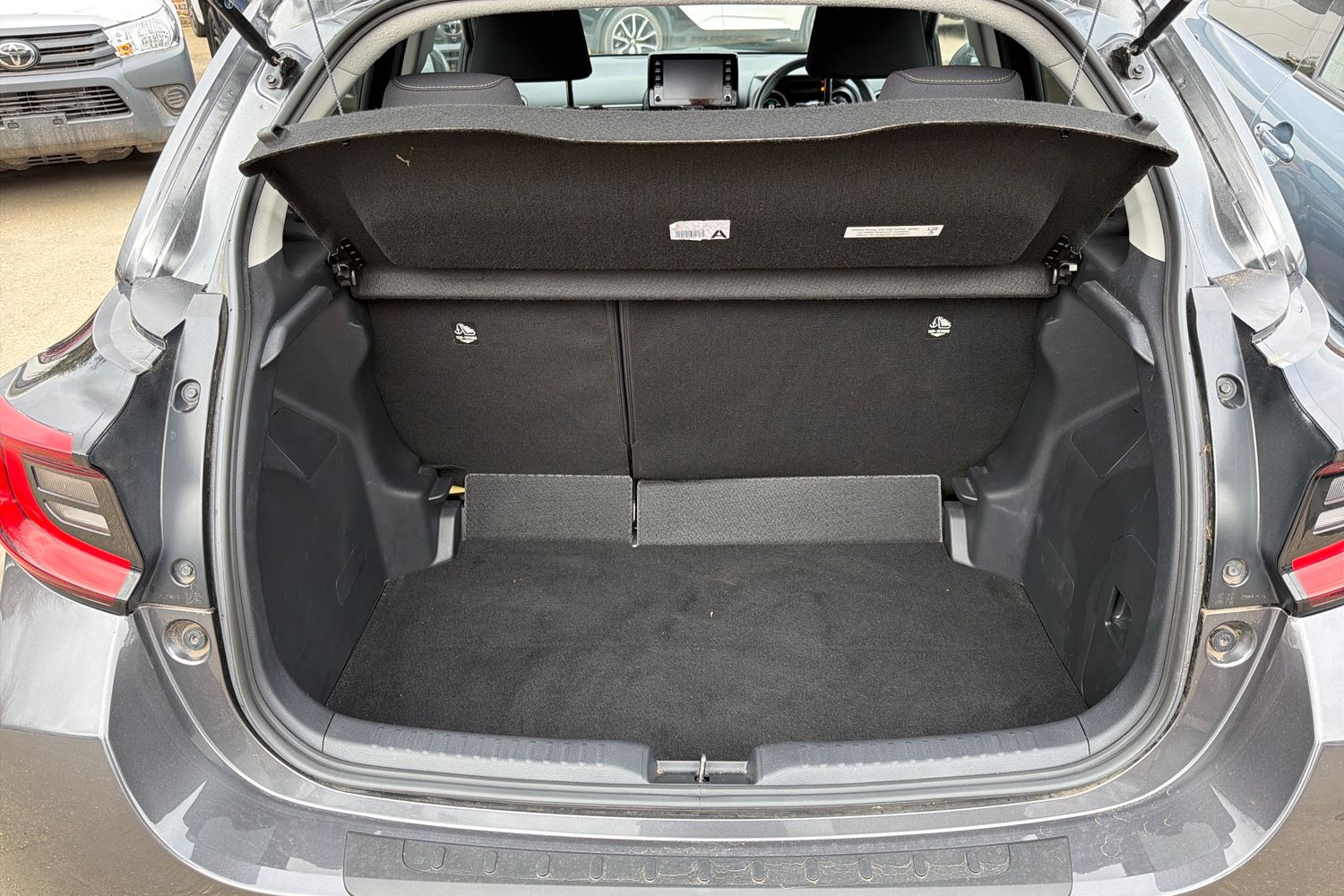 Used Toyota Yaris 2022 for sale - 77884872: Photo 10