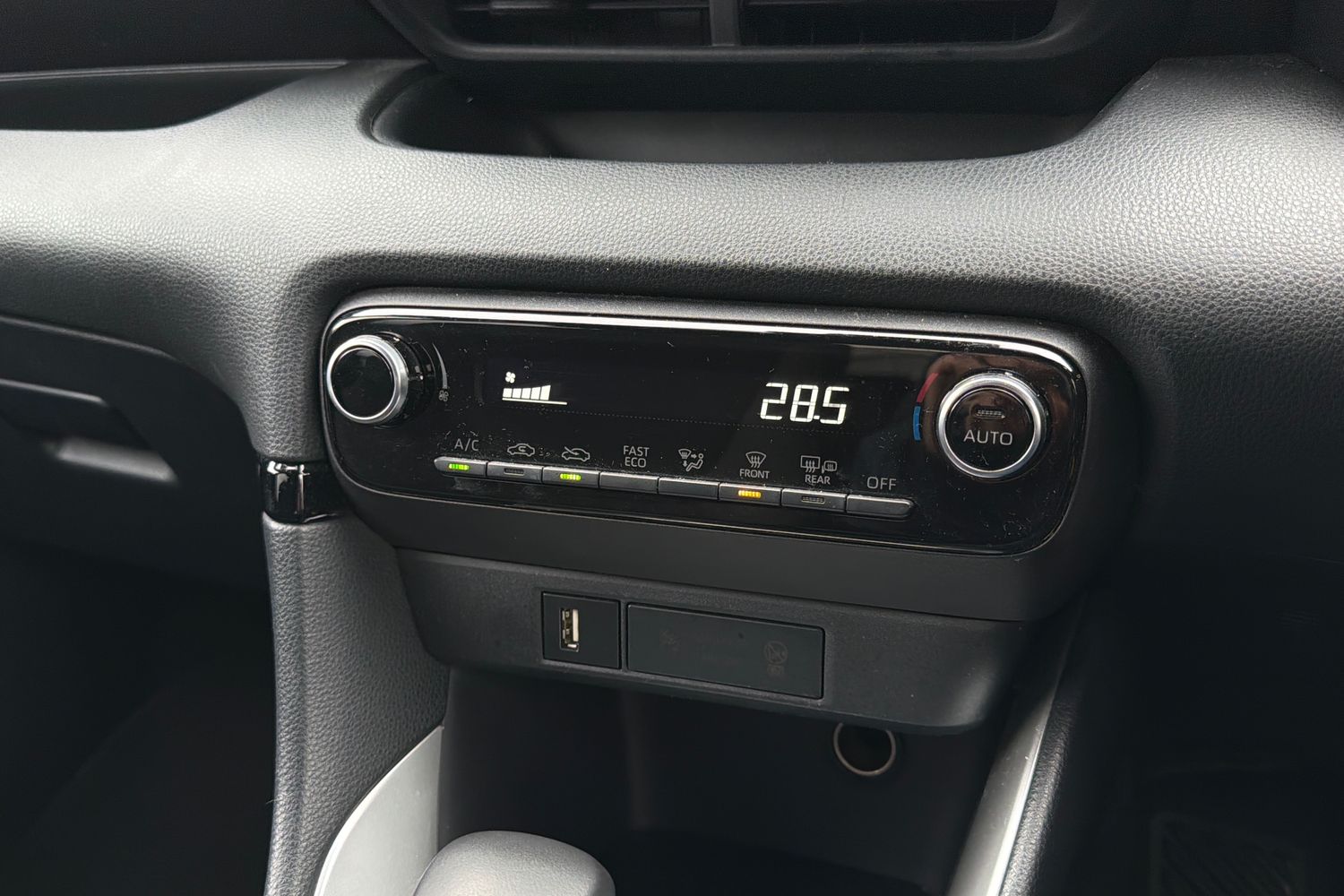 Used Toyota Yaris 2022 for sale - 77884872: Photo 13