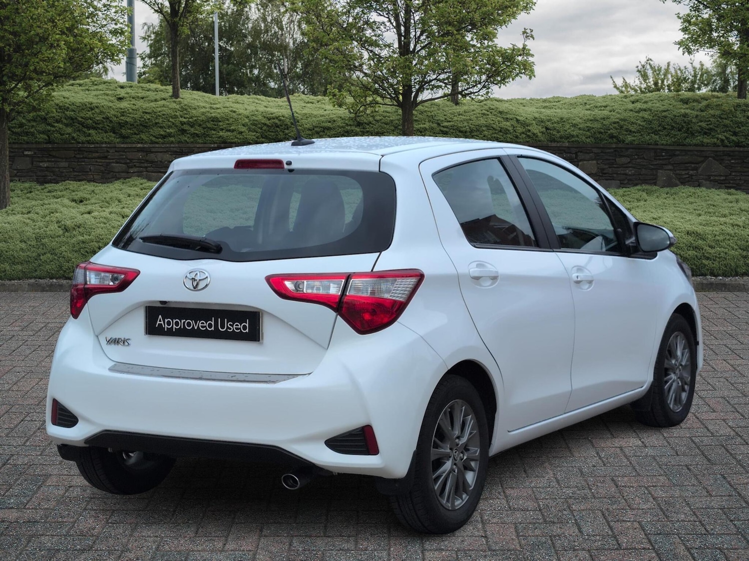 Used Toyota Yaris 2019 for sale - 76139779: Photo 2