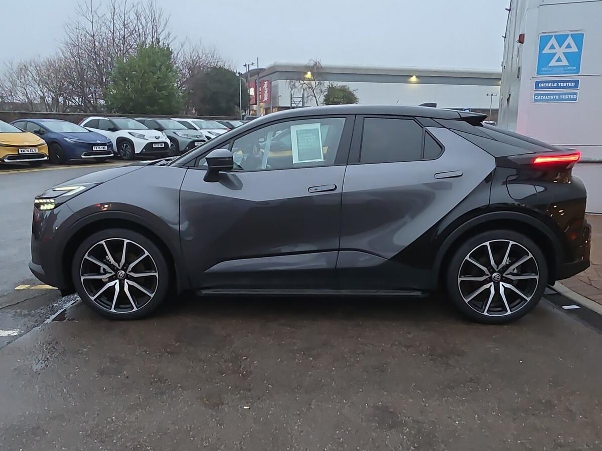 Used Toyota C-HR 2025 for sale - 77512245: Photo 13
