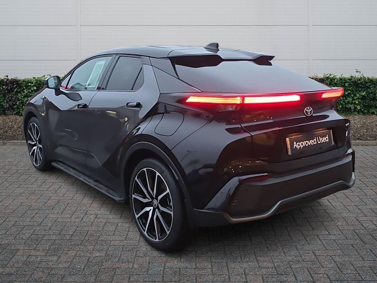 Used Toyota C-HR 2025 for sale - 77512245: Photo 2