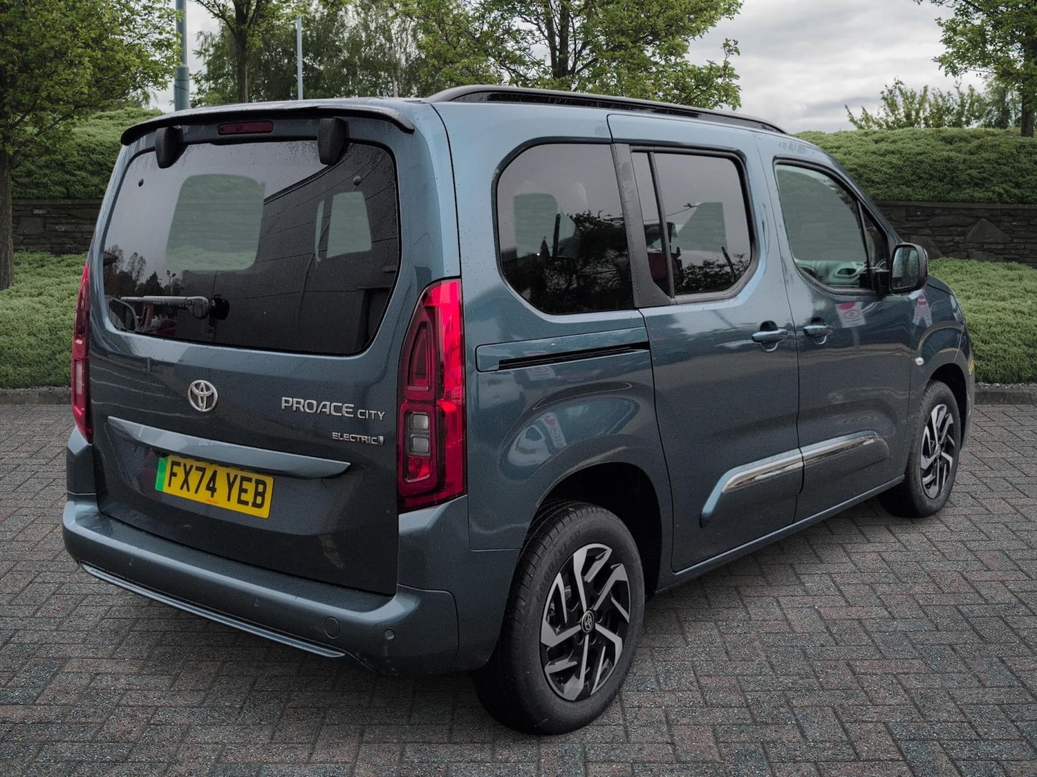 Used Toyota PROACE CITY Verso 2024 for sale - 76168407: Photo 2