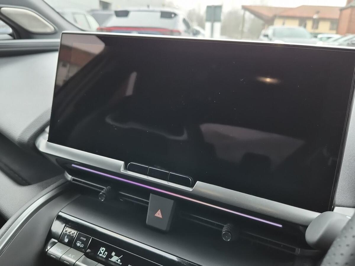 Used Toyota C-HR 2025 for sale - 77512250: Photo 11