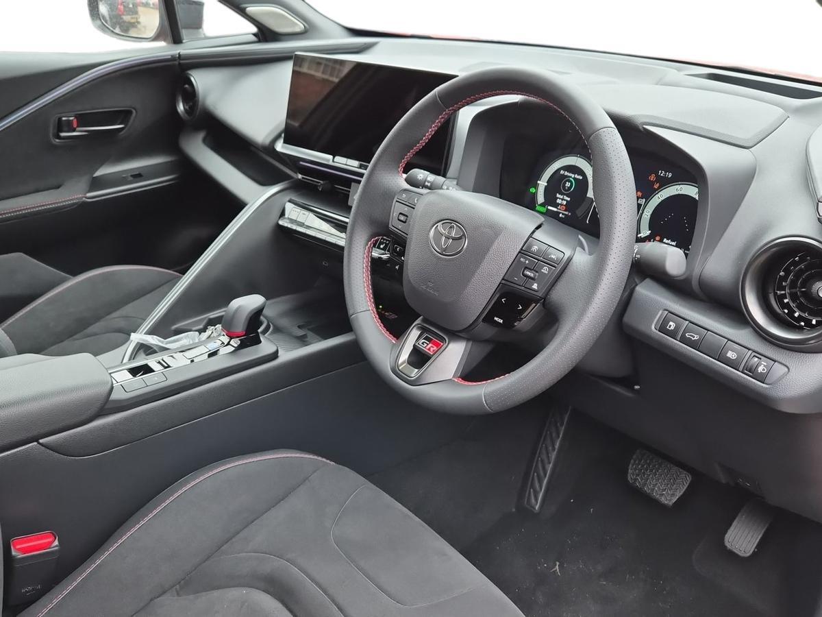 Used Toyota C-HR 2025 for sale - 77512250: Photo 12