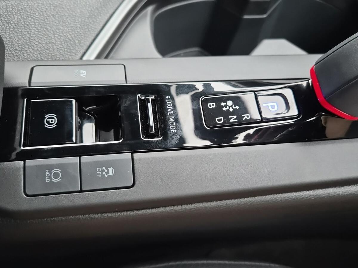 Used Toyota C-HR 2025 for sale - 77512250: Photo 23