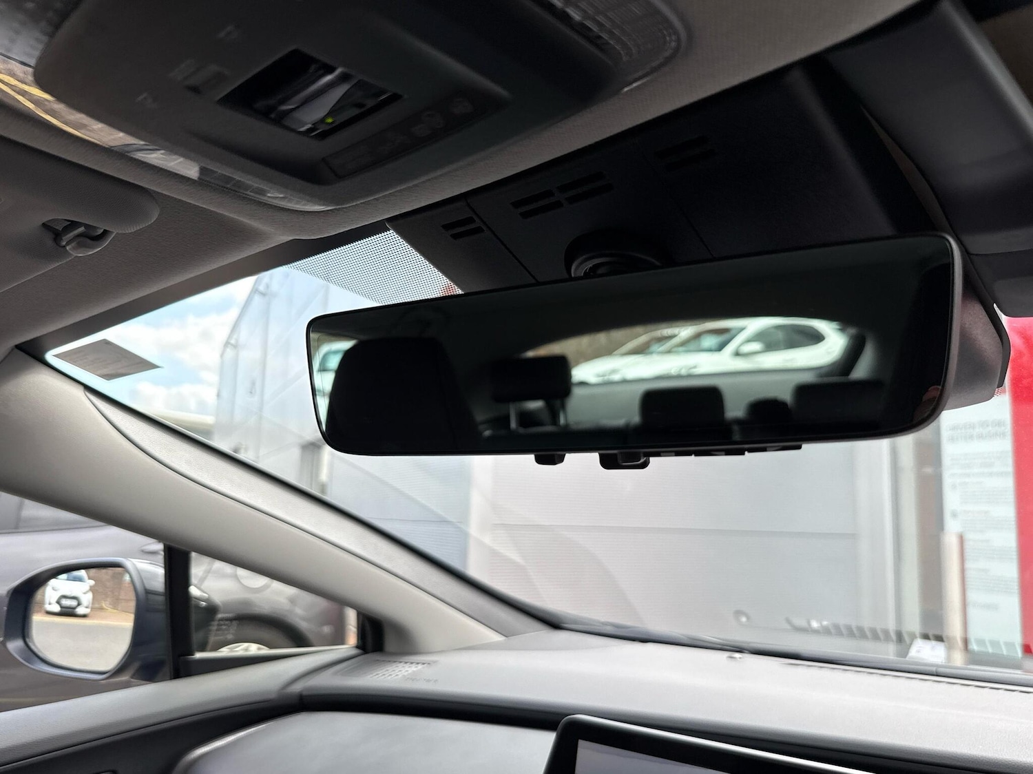 Used Toyota Prius 2024 for sale - 76381505: Photo 31