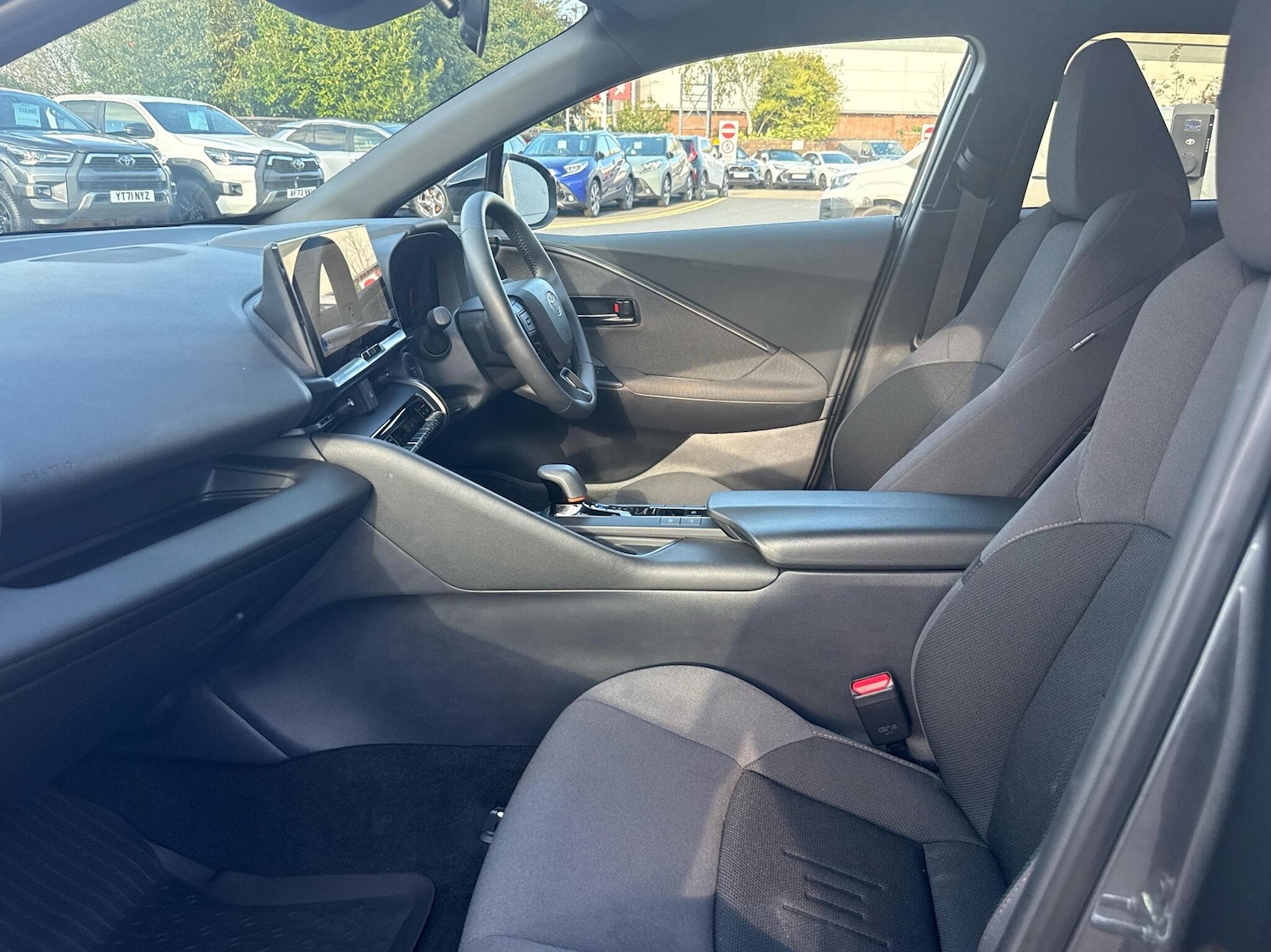 Used Toyota C-HR 2024 for sale - 76139792: Photo 10