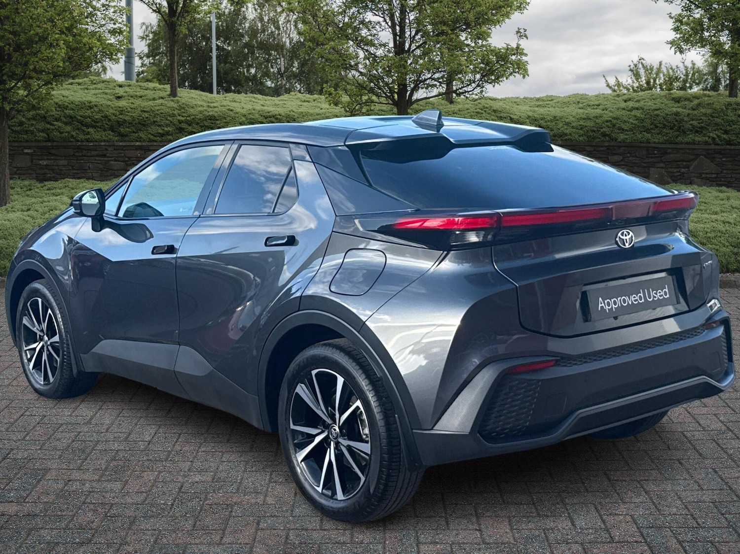 Used Toyota C-HR 2024 for sale - 76139792: Photo 4