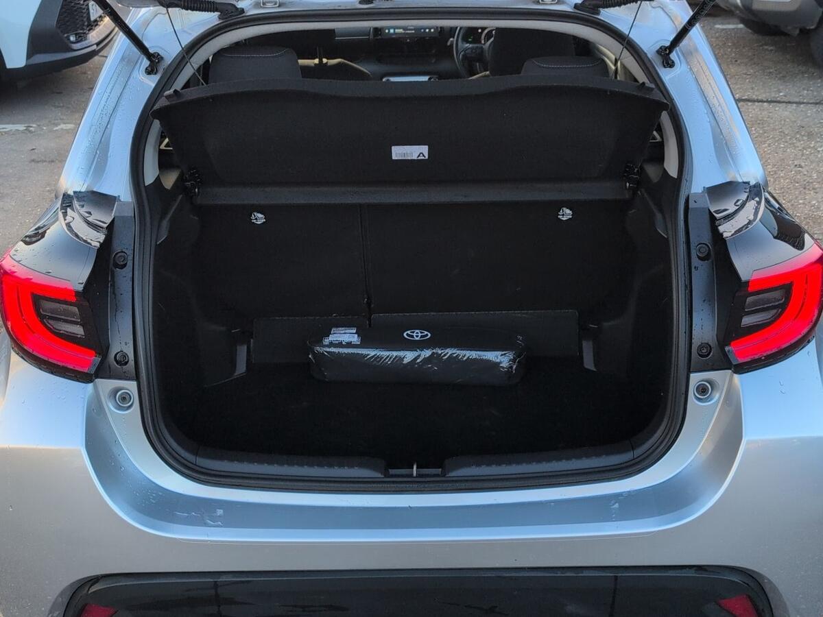 Used Toyota Yaris 2025 for sale - 77013382: Photo 10