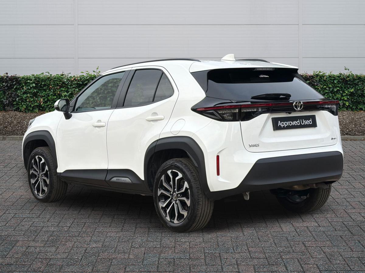 Used Toyota Yaris Cross 2024 for sale - 77013649: Photo 2