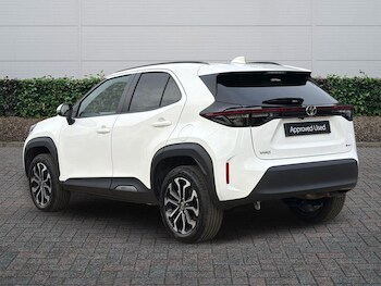 Used Toyota Yaris Cross 2024 for sale - 77013649: Photo