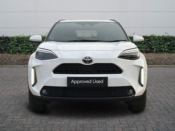 Used Toyota Yaris Cross 2024 for sale - 77013649: Photo