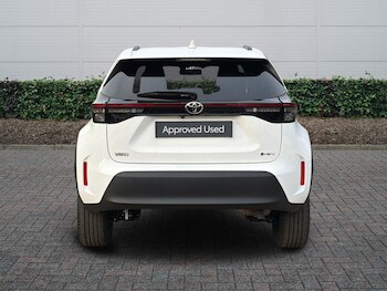 Used Toyota Yaris Cross 2024 for sale - 77013649: Photo