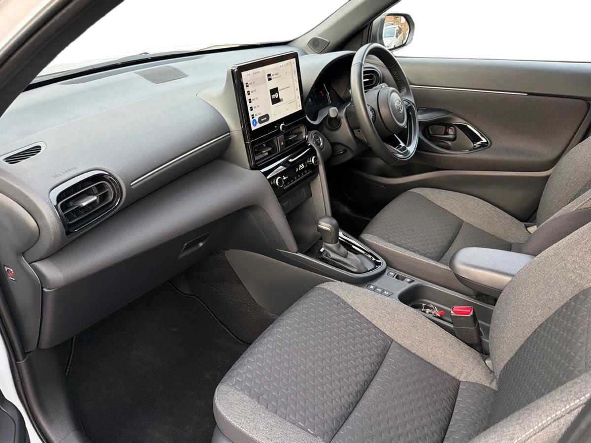 Used Toyota Yaris Cross 2024 for sale - 77013649: Photo 7