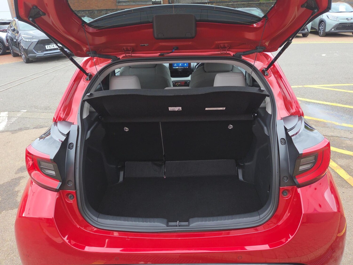 Used Toyota Yaris 2023 for sale - 76458638: Photo 14